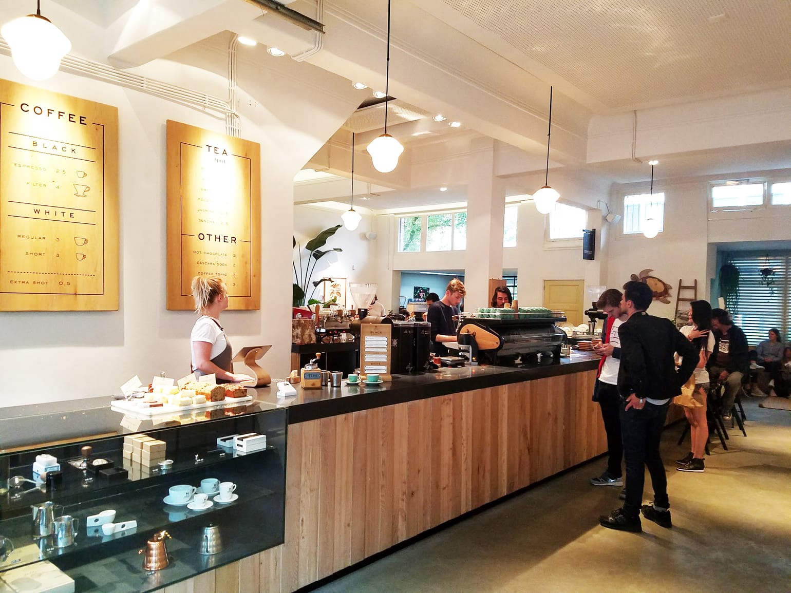 3 coffee shops in Amsterdam