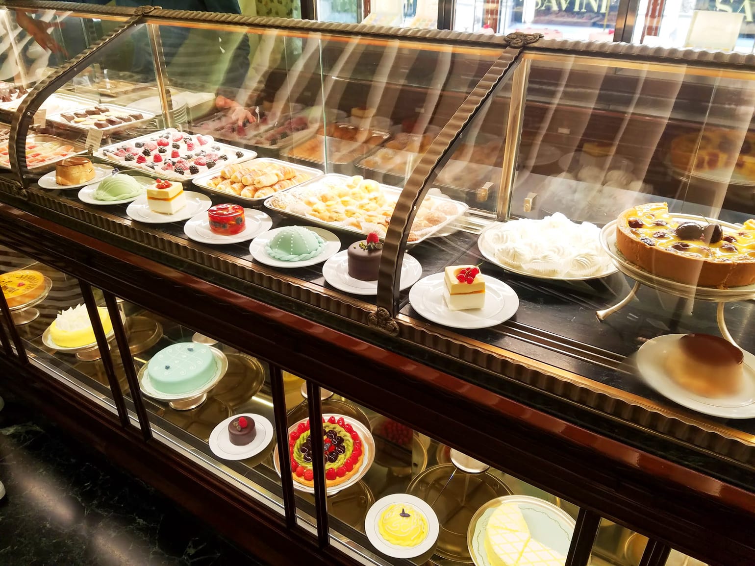 5 cafes in Milan